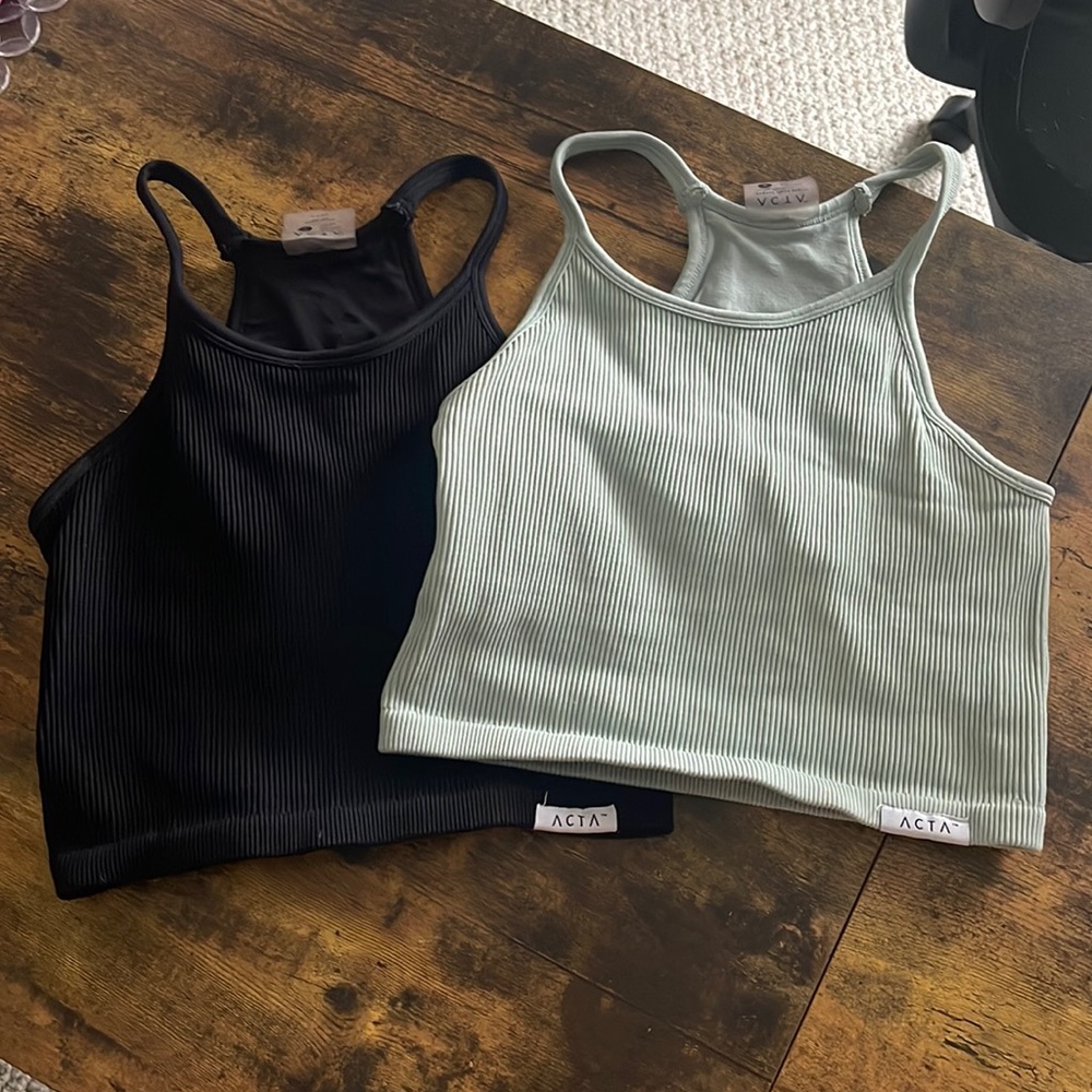 ACTA crop workout shirts